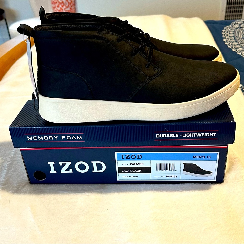 NWT Izod Men’s Palmer Chukka Boots in Black Size 13